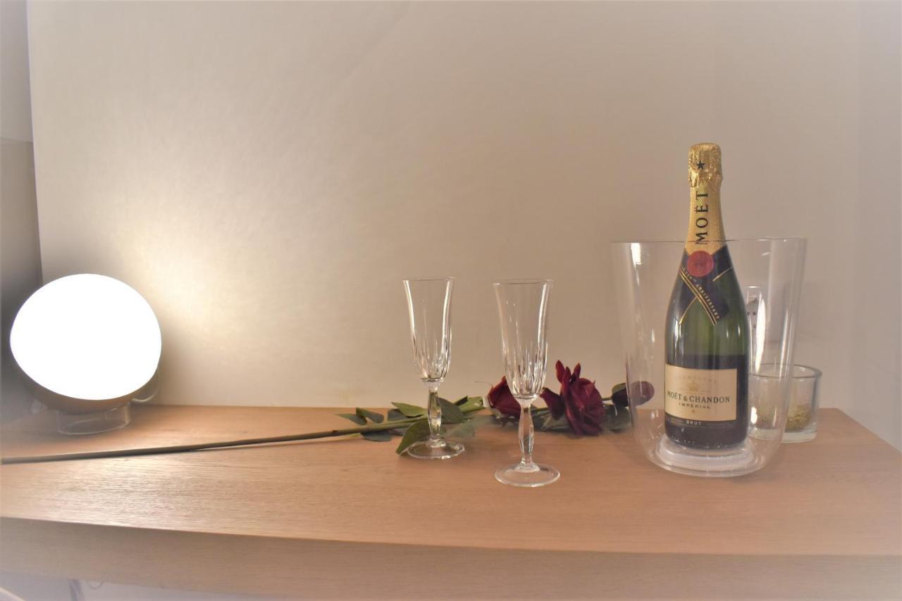Catania Living Rooms Bagian luar foto