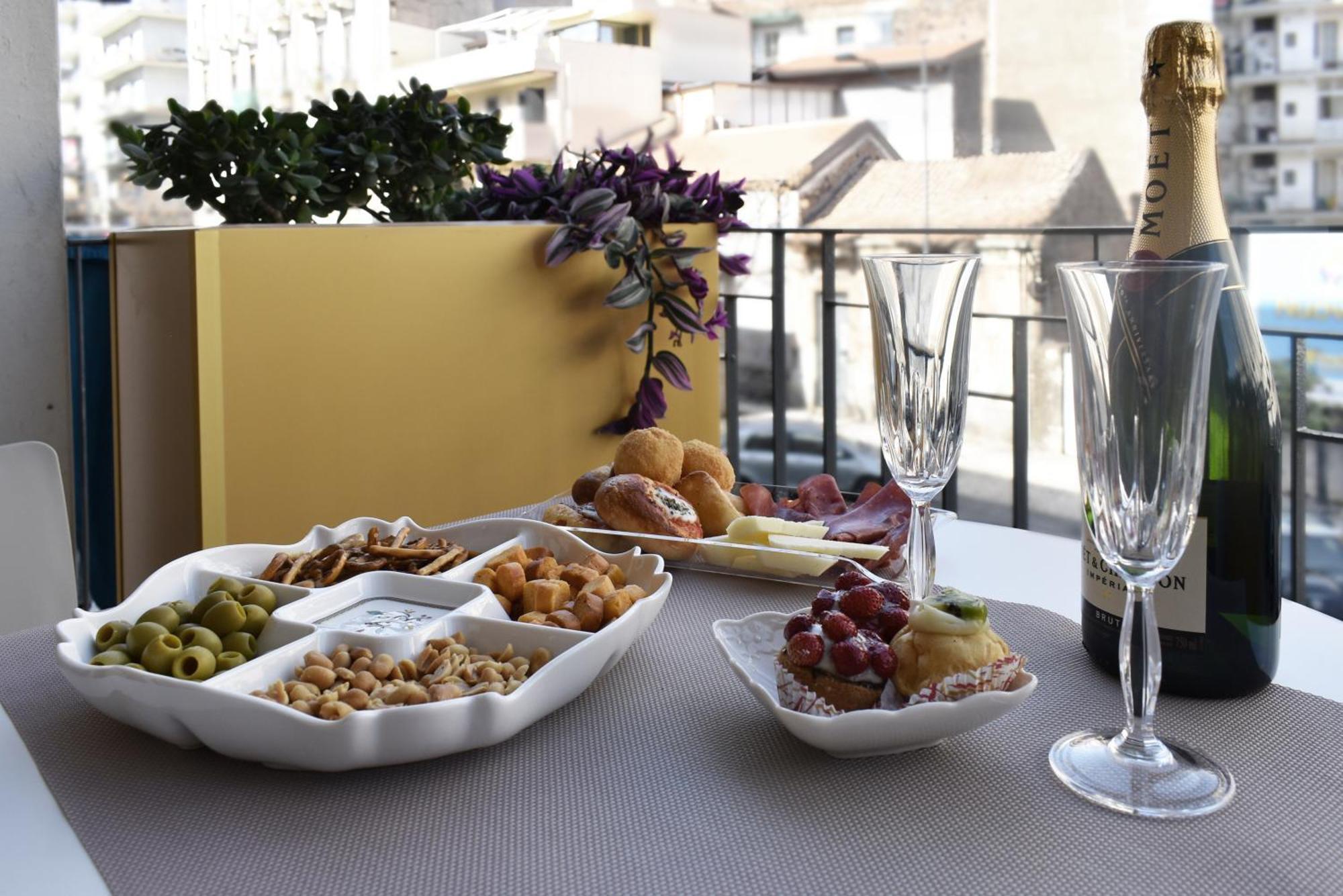 Catania Living Rooms Bagian luar foto